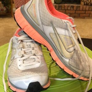 Nike Dual Fusion Shoe